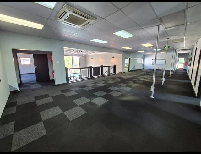 904M² OFFICE TO LET IN WOODMEAD
